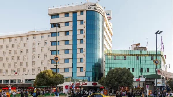 نمای بیرونی هتل اطلس مشهد